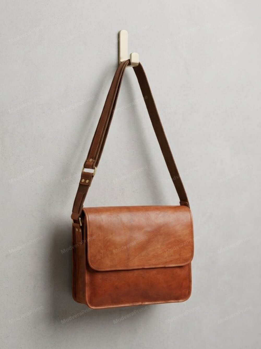 Berliner Ghent Leather Crossbody Messenger Bag, Fits Laptops